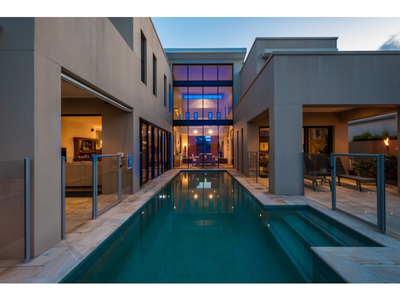 110 Sir Bruce Small Boulevard, Benowa Waters QLD 4217