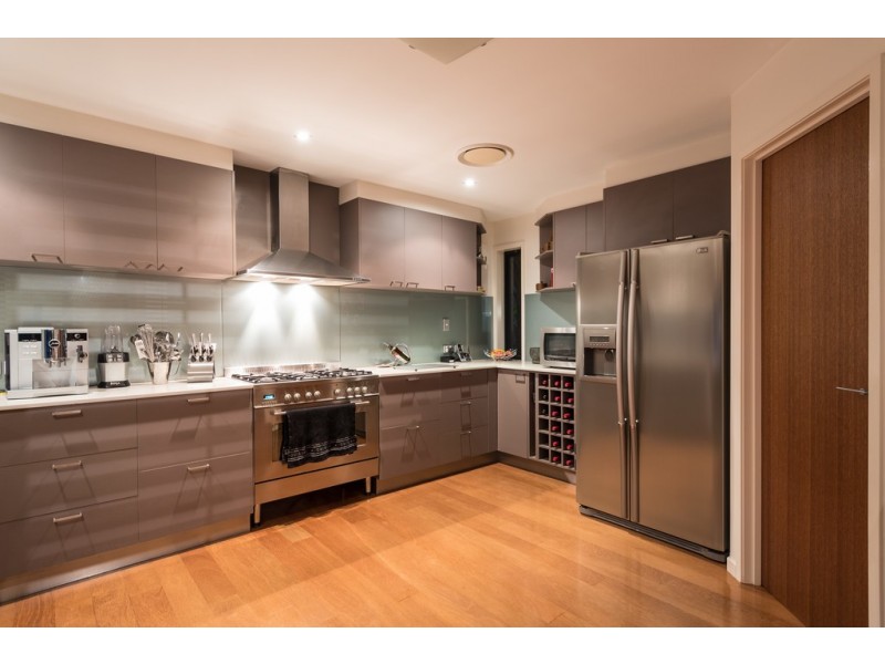 110 Sir Bruce Small Boulevard, Benowa Waters QLD 4217