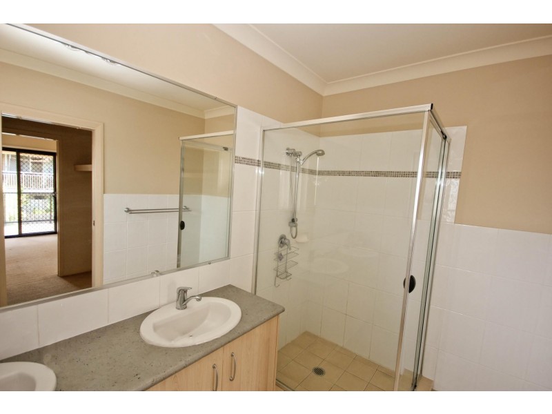 2/16 Twenty Seventh Ave, Palm Beach QLD 4221