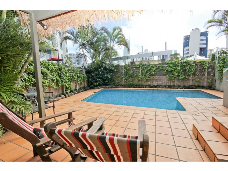 13 ‘Paradise Pearl’ 5 Old Burleigh Road, Surfers Paradise QLD 4217