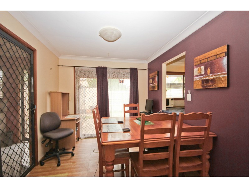 33 Oceanic Drive, Mermaid Waters QLD 4218