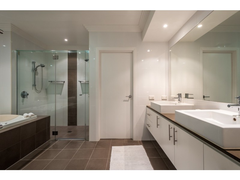 9 Kilkenny Court, Sorrento QLD 4217