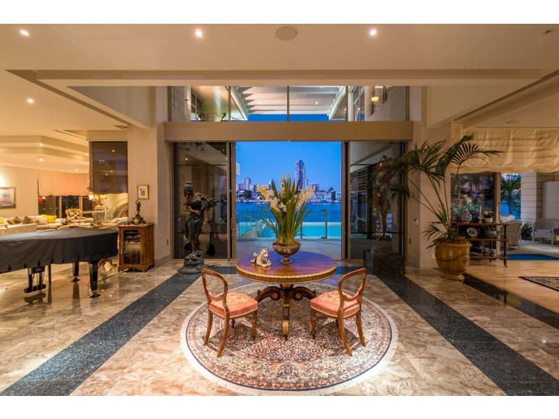 18-20 Southern Cross Drive, Surfers Paradise QLD 4217