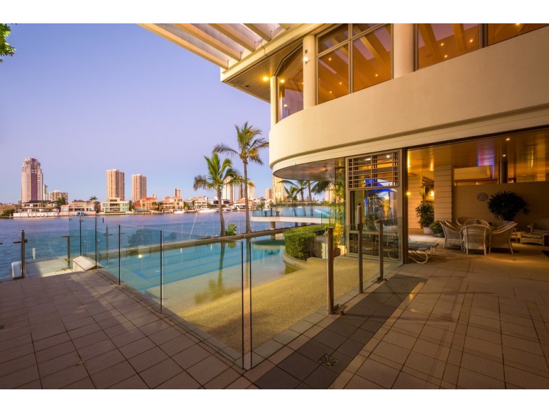 18-20 Southern Cross Drive, Surfers Paradise QLD 4217
