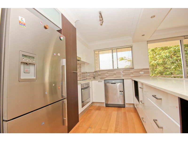 3/38 Chelsea Ave, Broadbeach QLD 4218