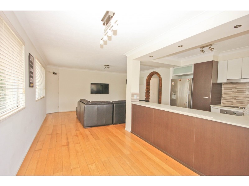 3/38 Chelsea Ave, Broadbeach QLD 4218