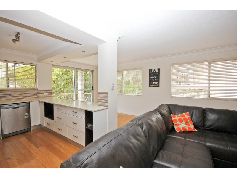 3/38 Chelsea Ave, Broadbeach QLD 4218