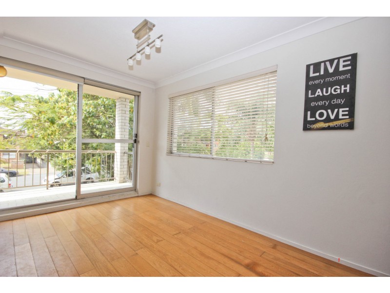 3/38 Chelsea Ave, Broadbeach QLD 4218