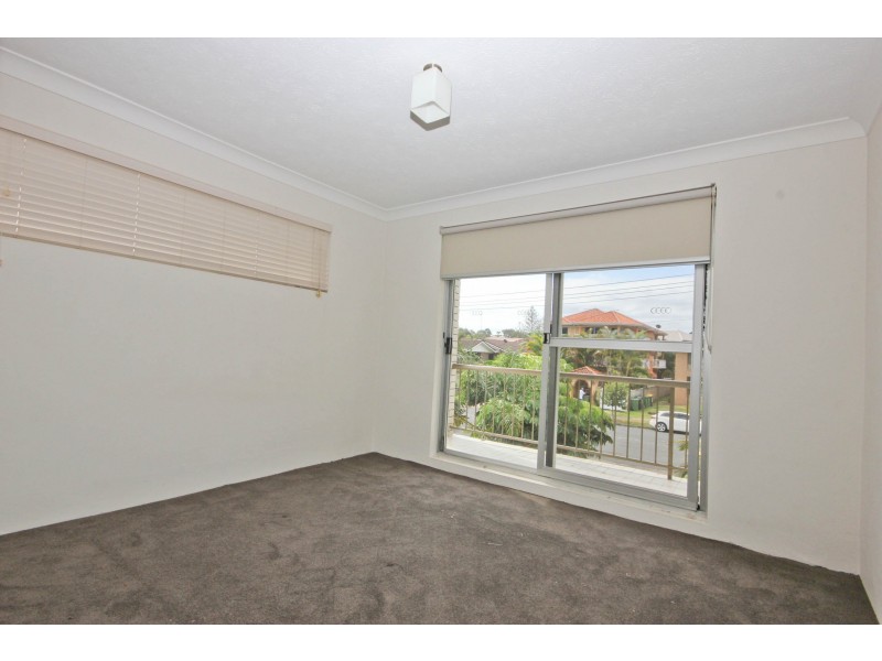 3/38 Chelsea Ave, Broadbeach QLD 4218