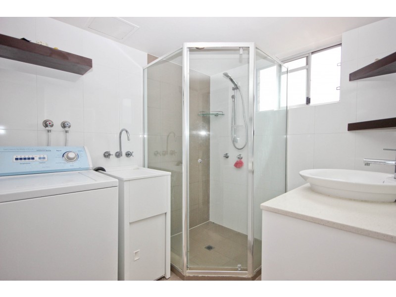 3/38 Chelsea Ave, Broadbeach QLD 4218