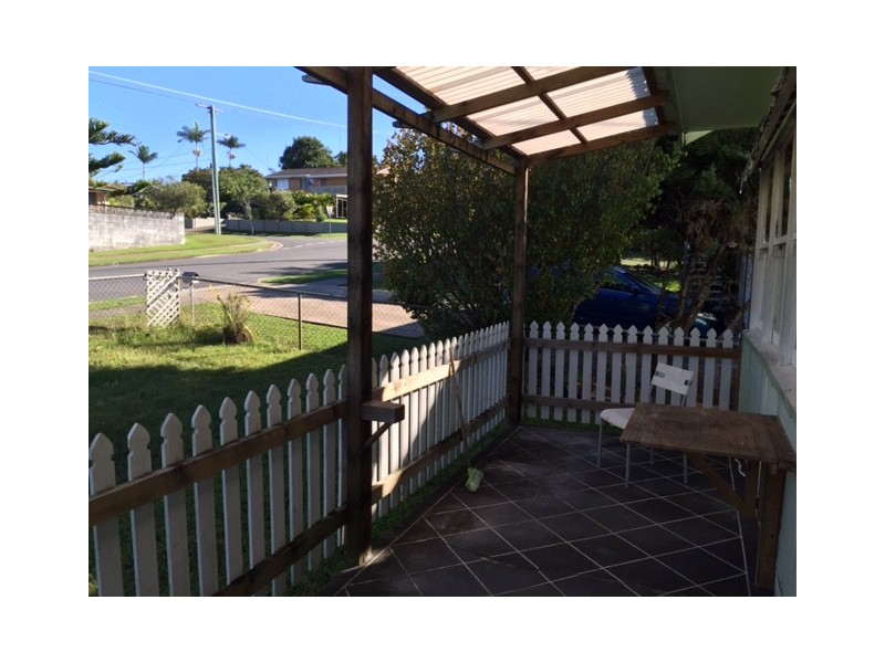 16 Alicia St, Southport QLD 4215