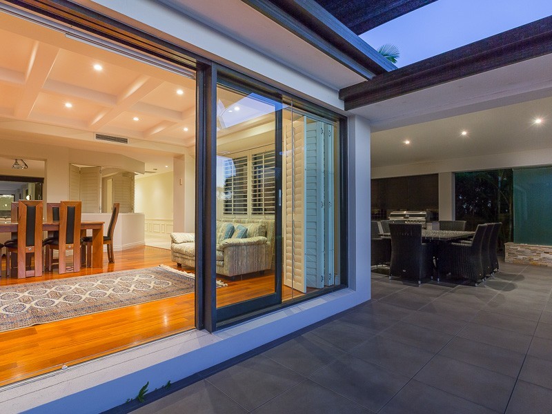 14 Conifer Crescent, Broadbeach Waters QLD 4218