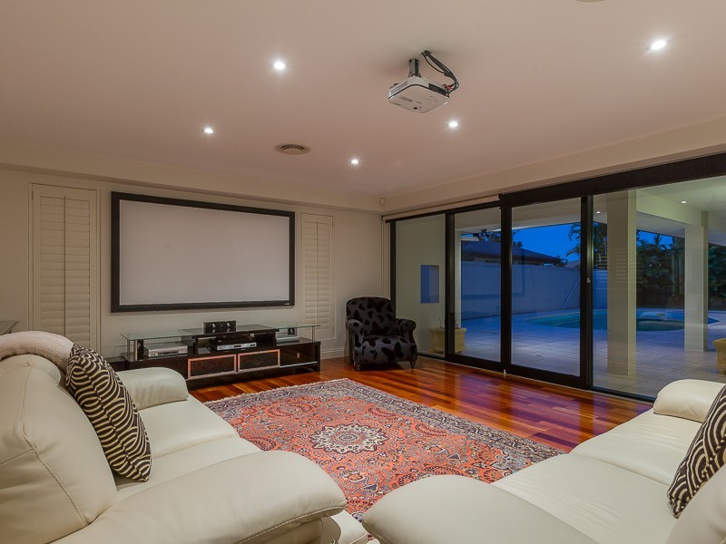 14 Conifer Crescent, Broadbeach Waters QLD 4218