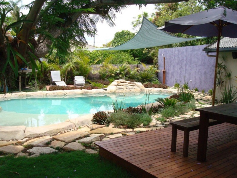 10 Lemana Lane, Miami QLD 4220
