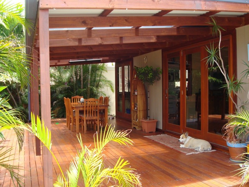 10 Lemana Lane, Miami QLD 4220