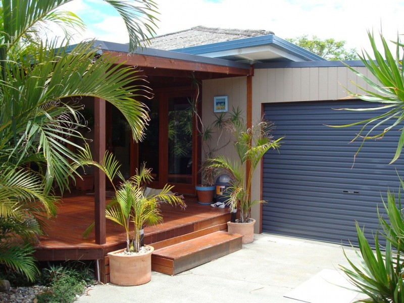 10 Lemana Lane, Miami QLD 4220