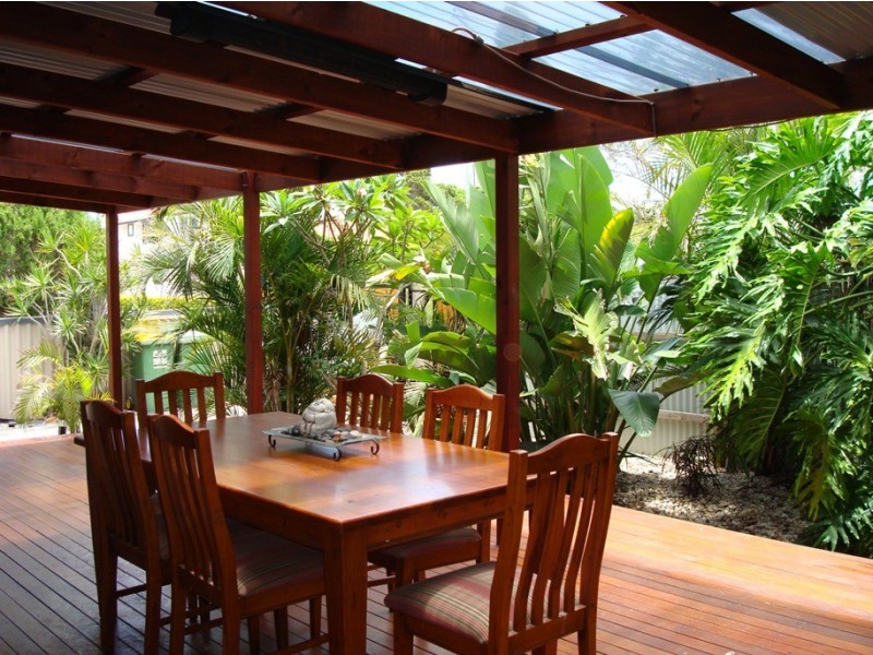 10 Lemana Lane, Miami QLD 4220