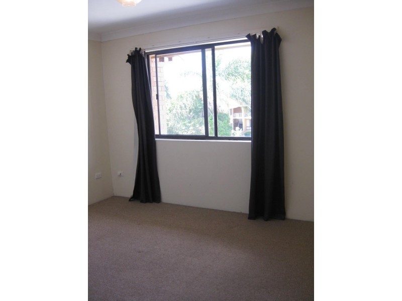 12/33 Duet Dr, Mermaid Waters QLD 4218