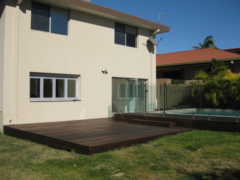 21 Raymond Ave, Bundall QLD 4217