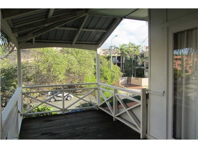 1/19 Second Avenue, Broadbeach QLD 4218