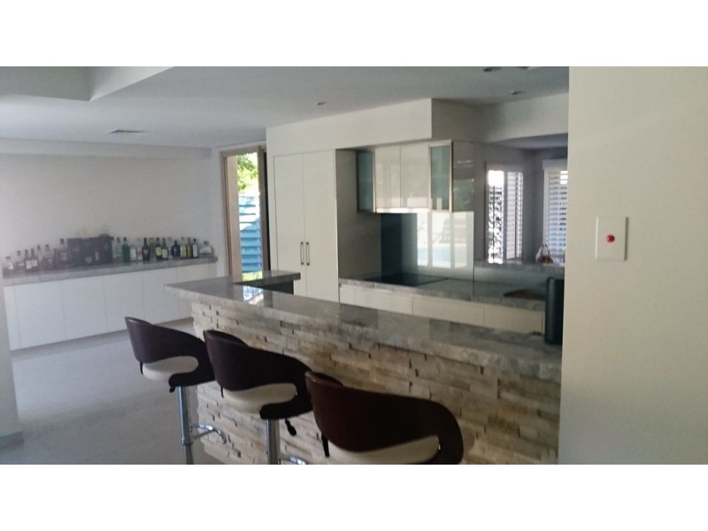 2110 South Shields “Royal Pines”, Benowa QLD 4217