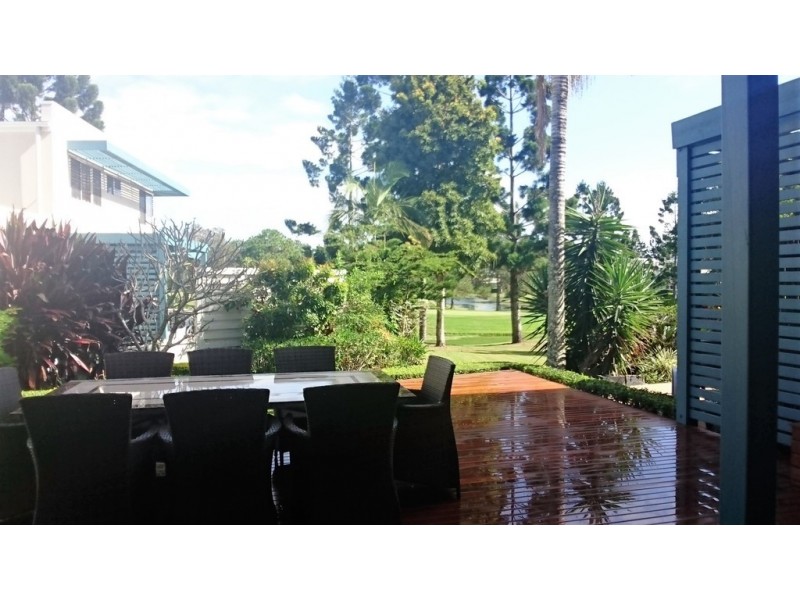 2110 South Shields “Royal Pines”, Benowa QLD 4217