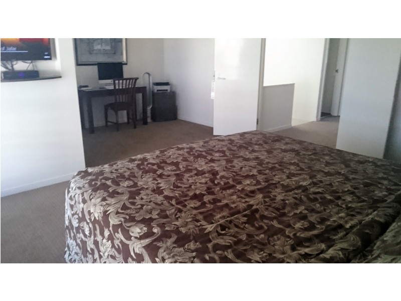 2110 South Shields “Royal Pines”, Benowa QLD 4217