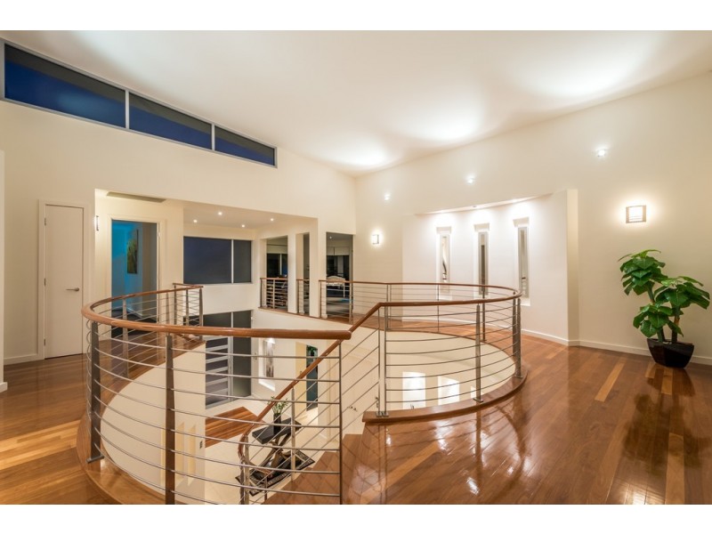 46 Bollard Circuit, Clear Island Waters QLD 4226