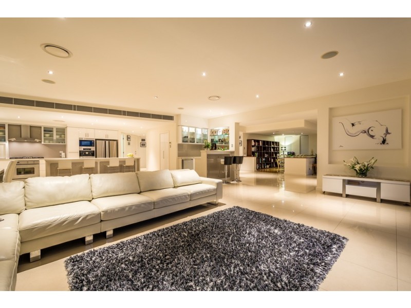 46 Bollard Circuit, Clear Island Waters QLD 4226
