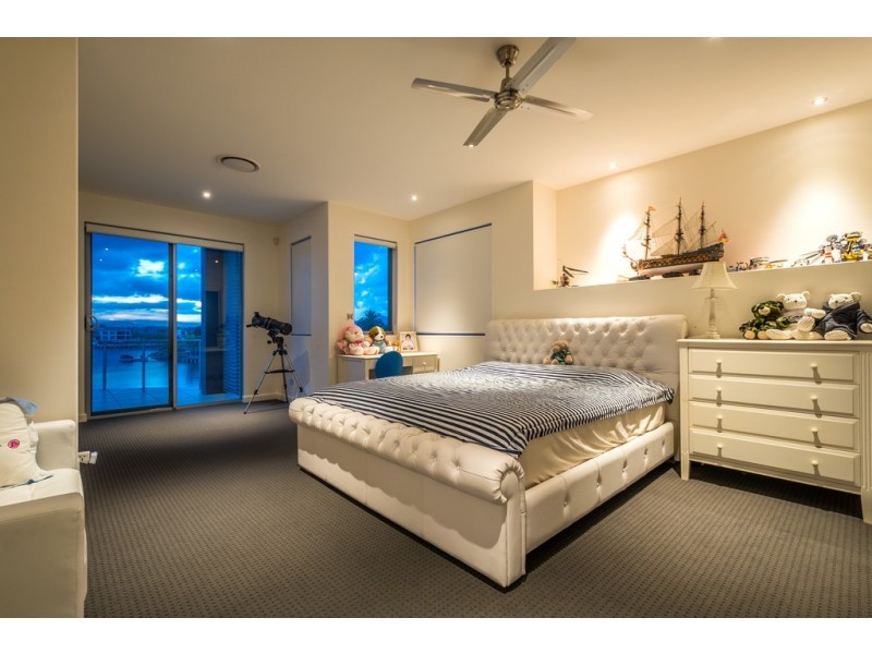 46 Bollard Circuit, Clear Island Waters QLD 4226