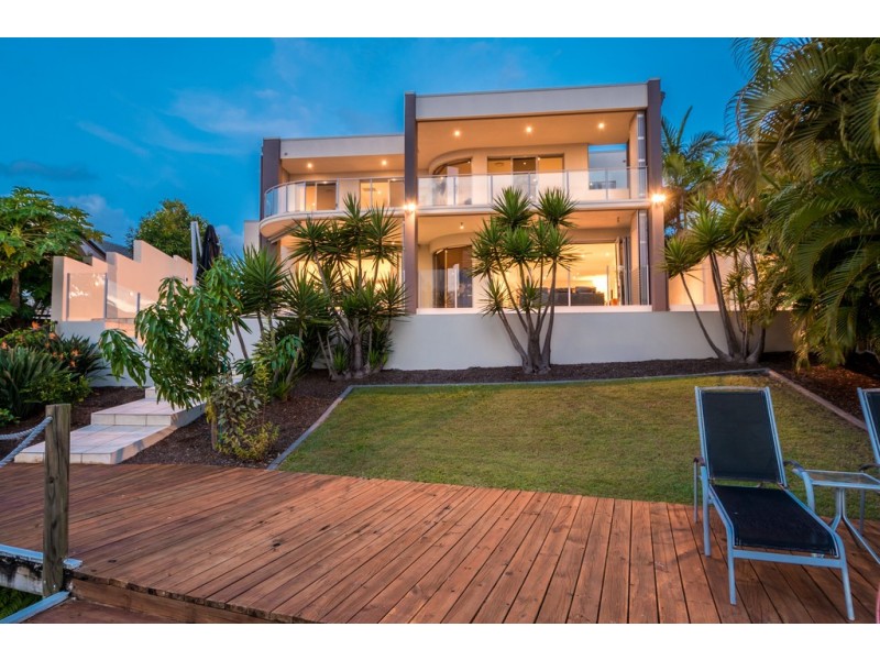 46 Bollard Circuit, Clear Island Waters QLD 4226