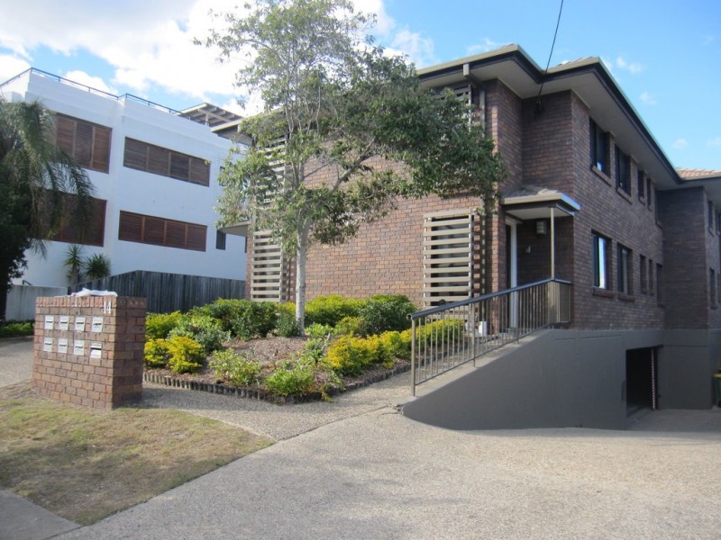 2/14 Peerless Ave, Mermaid Beach QLD 4218