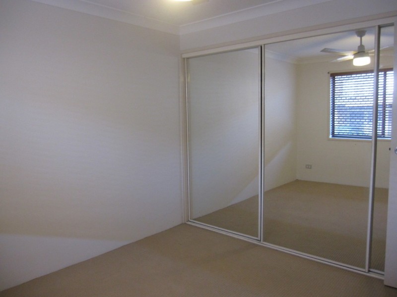 2/14 Peerless Ave, Mermaid Beach QLD 4218