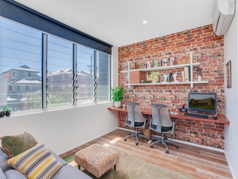 1/34 Nagel Ave, Miami QLD 4220