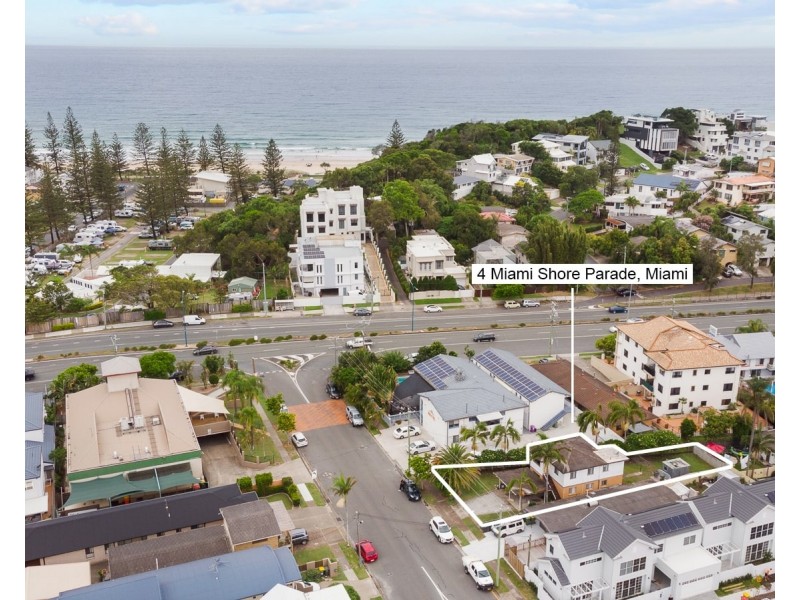 4 Miami Shore Parade, Miami QLD 4220