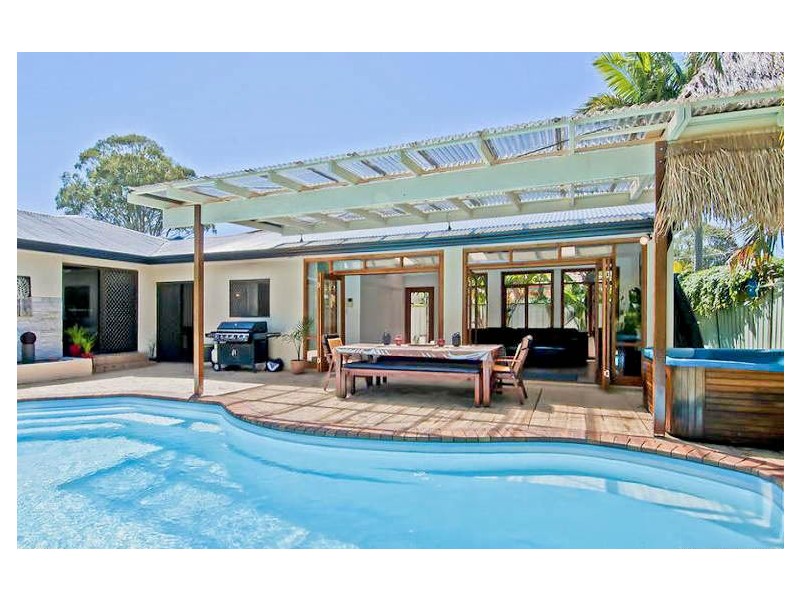 5 Richmond Avenue, Surfers Paradise QLD 4217