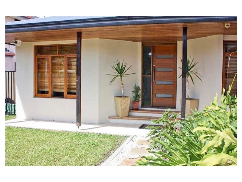 5 Richmond Avenue, Surfers Paradise QLD 4217