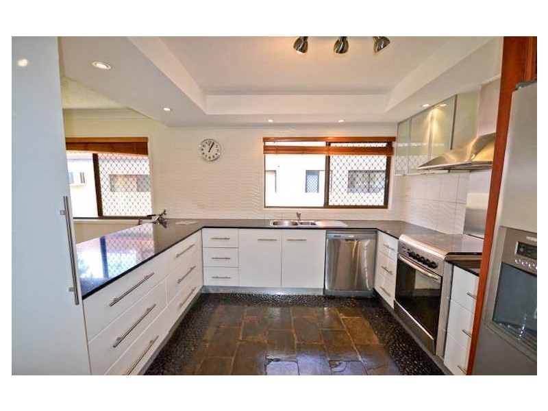 5 Richmond Avenue, Surfers Paradise QLD 4217