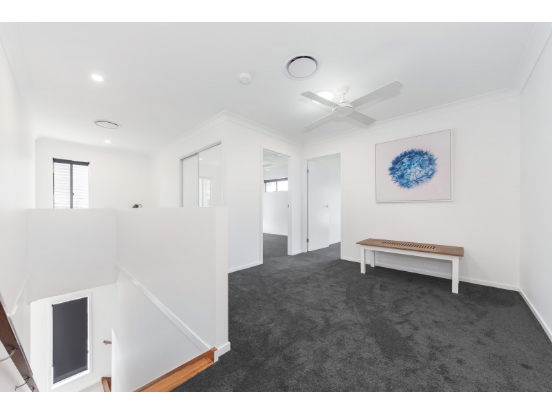 2 Pilgrim Place, Southport QLD 4215