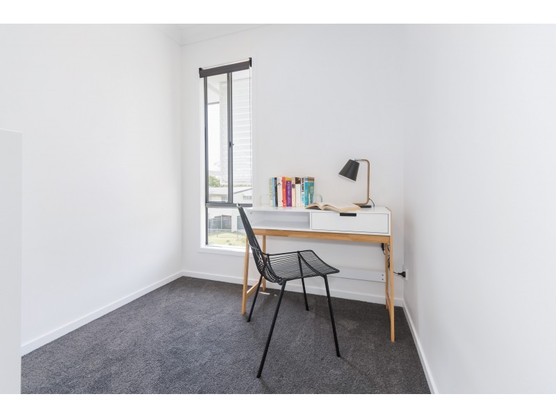 2 Pilgrim Place, Southport QLD 4215