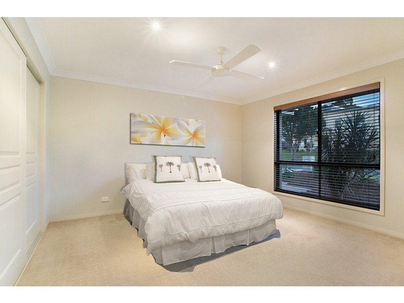 18 Elkins Street, Pacific Pines QLD 4211