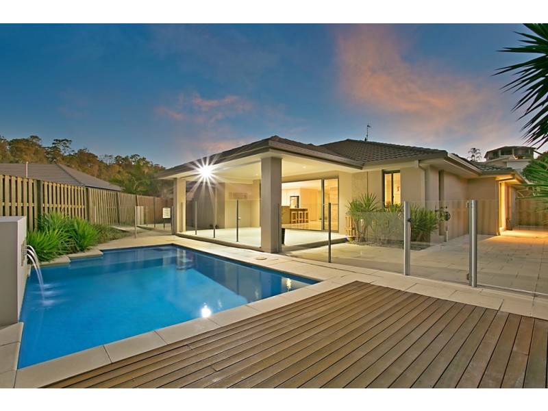 18 Elkins Street, Pacific Pines QLD 4211