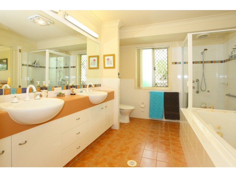 30 Ellis Drive, Mudgeeraba QLD 4213