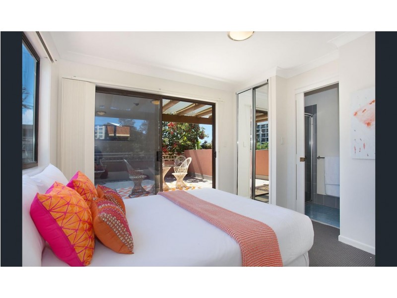 6/173 Surf Parade, Broadbeach QLD 4218