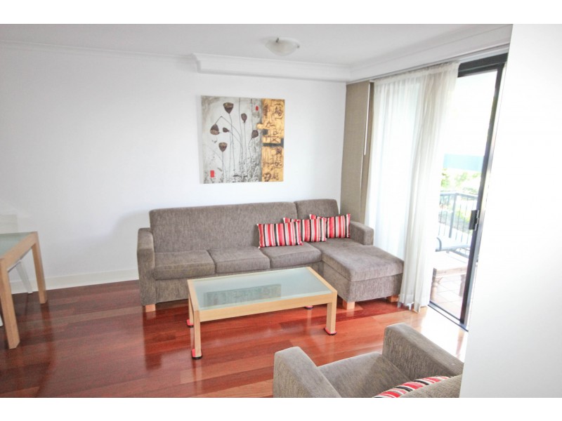 104/30 Surf Parade, Broadbeach QLD 4218