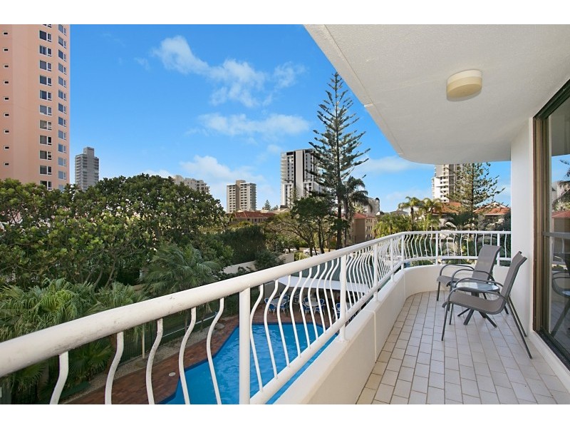8 ‘Capricornia’ 121 Surf Parade, Broadbeach QLD 4218