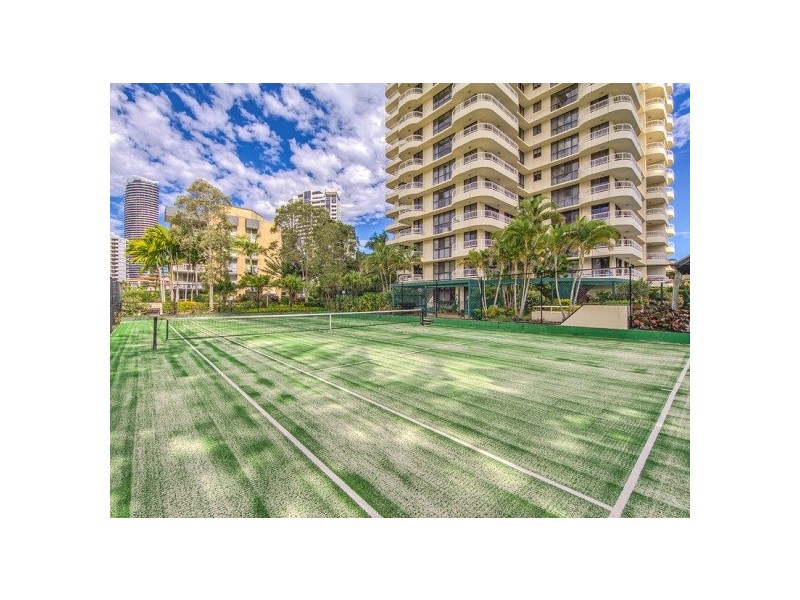 8 ‘Capricornia’ 121 Surf Parade, Broadbeach QLD 4218