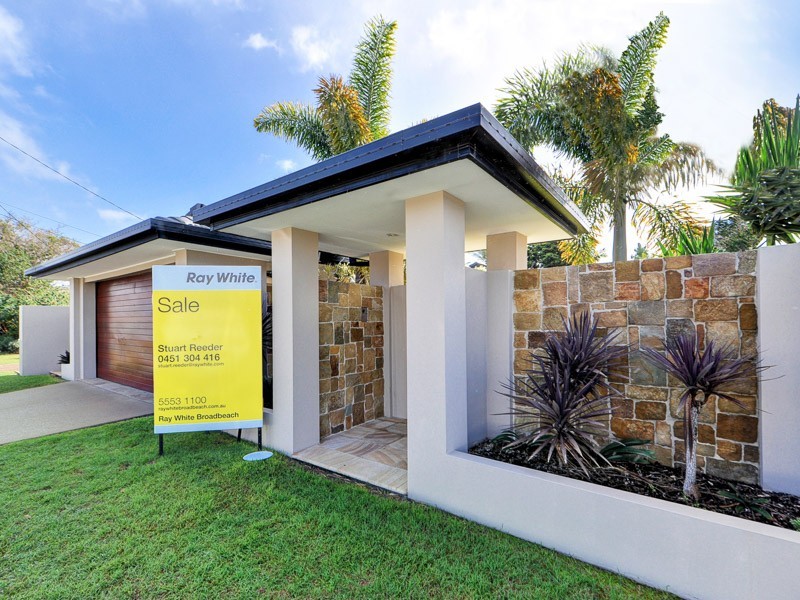 33 Allawah Street, Sorrento QLD 4217