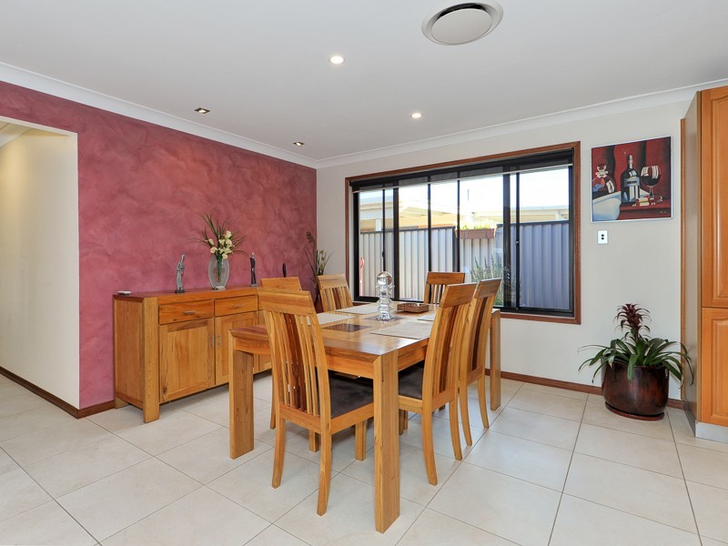 33 Allawah Street, Sorrento QLD 4217