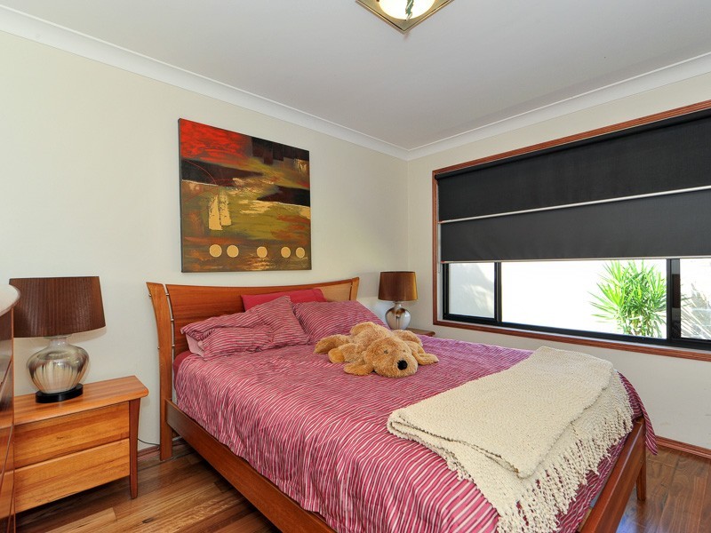 33 Allawah Street, Sorrento QLD 4217